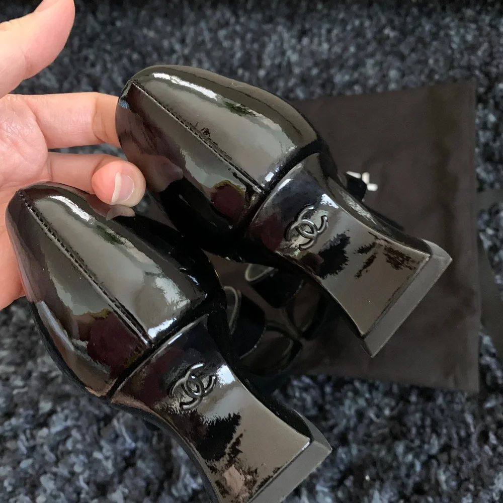 Chanel runway 2022 collection shoes sandals - Picture 8 of 16